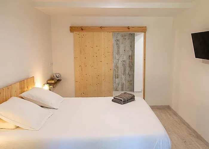 Au Détour Des Vignes