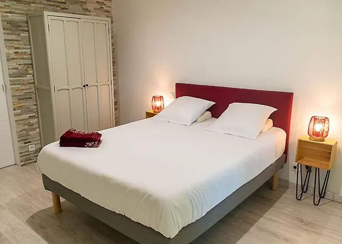 Au Détour Des Vignes 3*